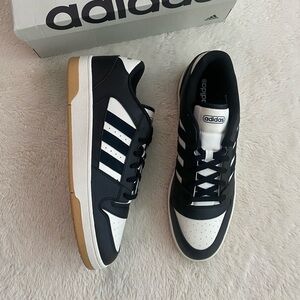 Men’s Adidas Sneakers, Black & White, Size 13 NIB